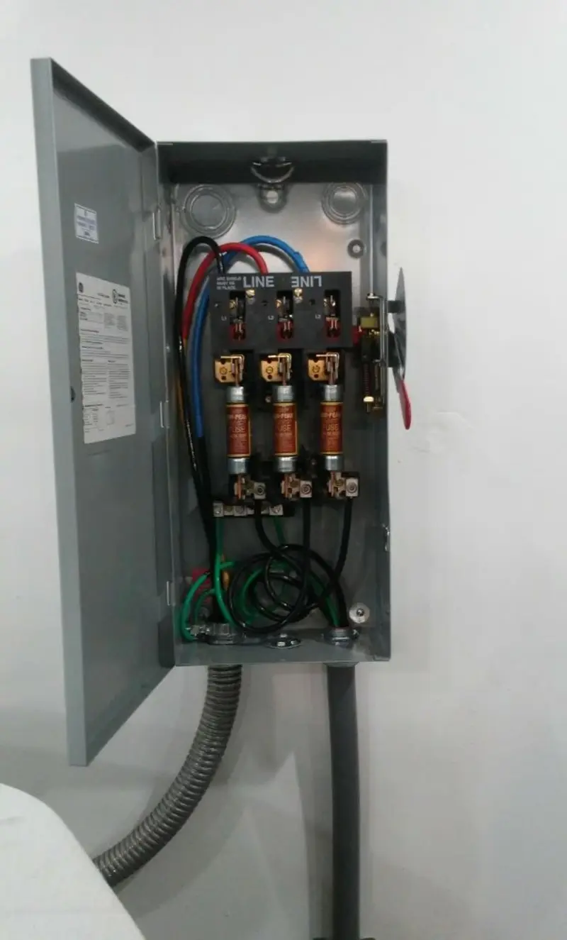 Three-phase disconnect switch installed for Smoke Detector Installation in Glendora